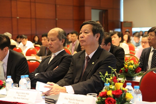 Ông Lê Khắc Hiệp - phó chủ tịch HĐQT tập đoàn Vingroup tại hội thảo sáng 20/12/2016
